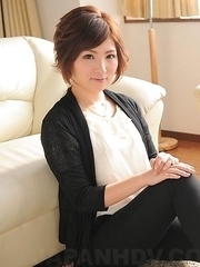 Asian Kaede Oshiro with short hair is a sexy